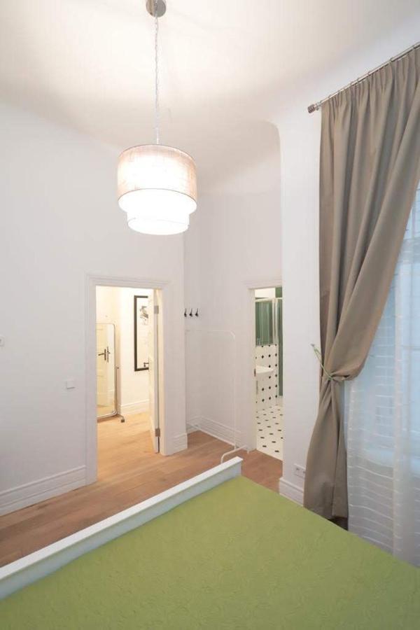 Emilie'S Apartment รีกา ภายนอก รูปภาพ